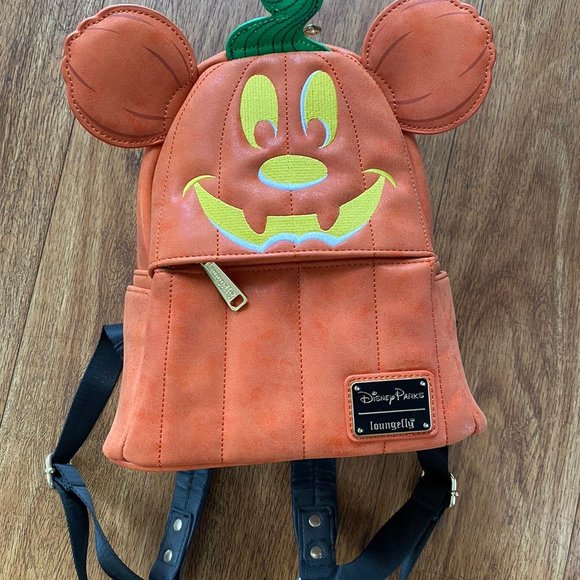 Mickey Pumpkin Loungefly main image 4